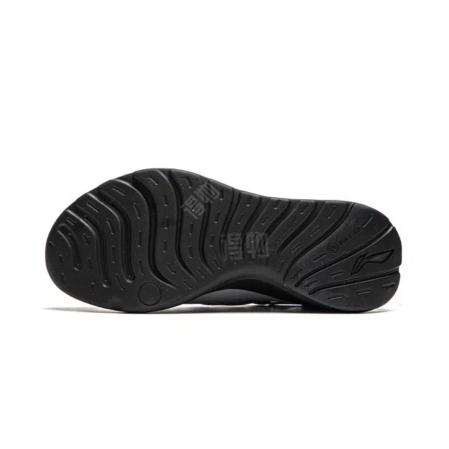 LiNing slip on