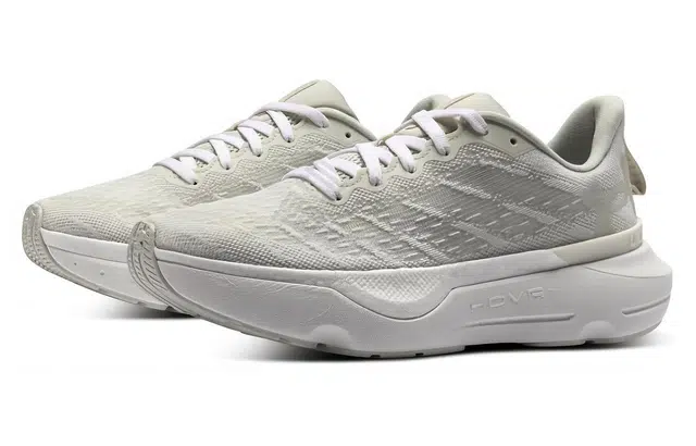 Under Armour Infinite 1