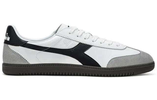 diadora