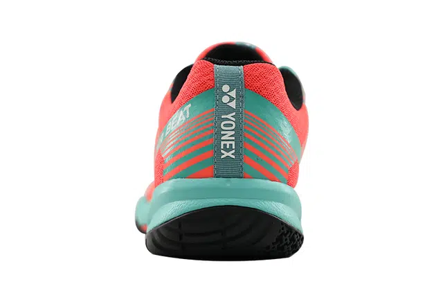 YONEX