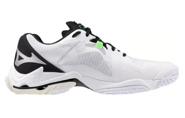 Mizuno Wave Lightning Z8