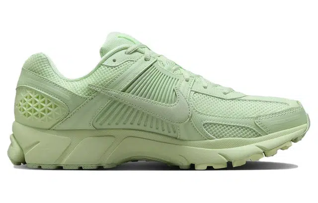 Nike Air Zoom Vomero 5