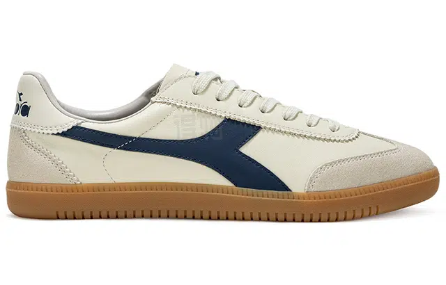 diadora