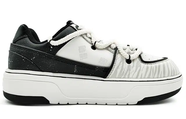 MLB Chunky Liner EIGHT