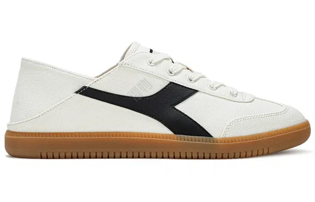 diadora