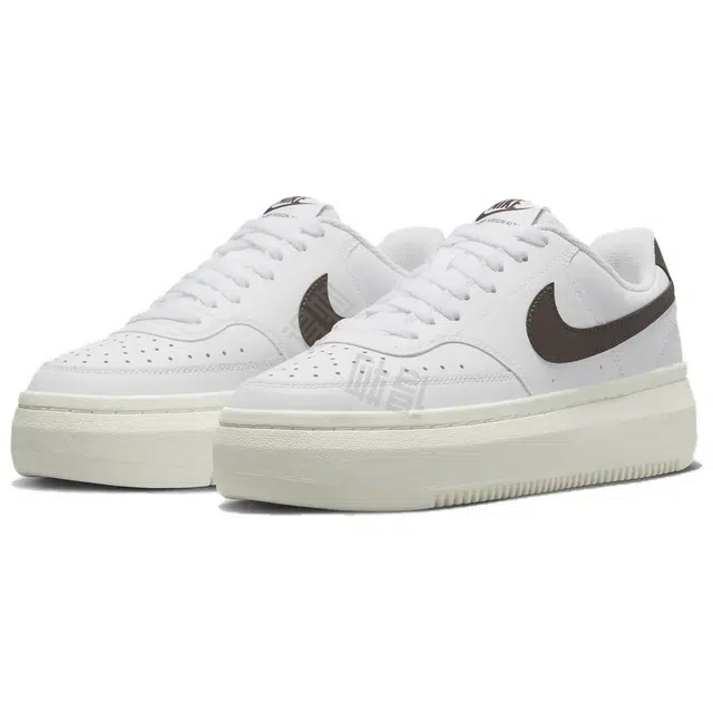 Nike COURT VISION ALTA LTR