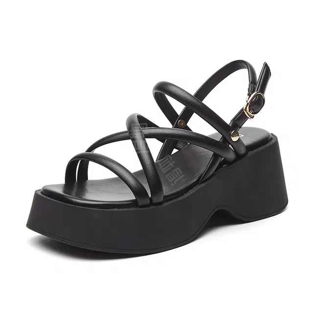 DAPHNE PU