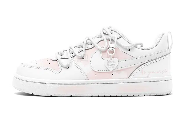 Nike Court Borough Low 520
