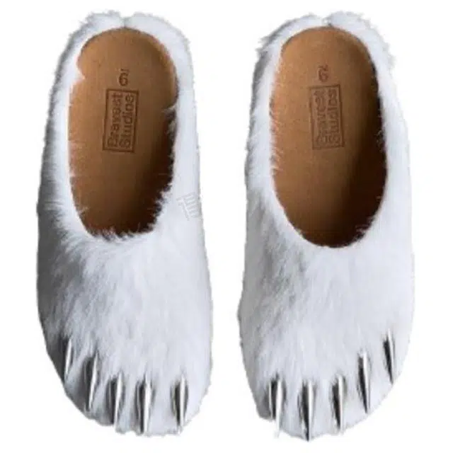 BRAVEST STUDIOS Polar Bear Claws