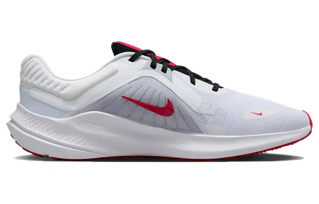 Nike Quest 5