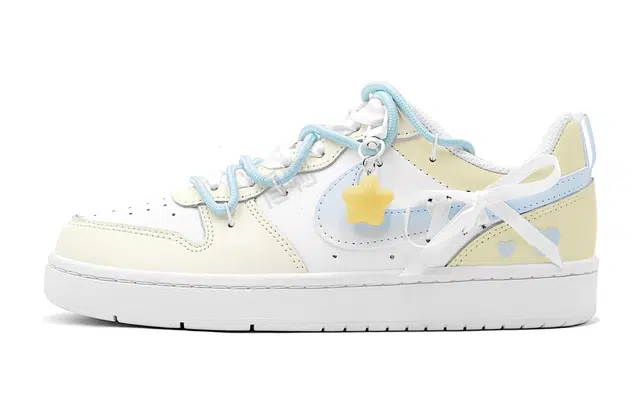 Nike Court Borough Low 520