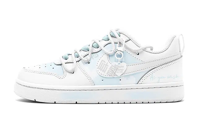 Nike Court Borough Low 520