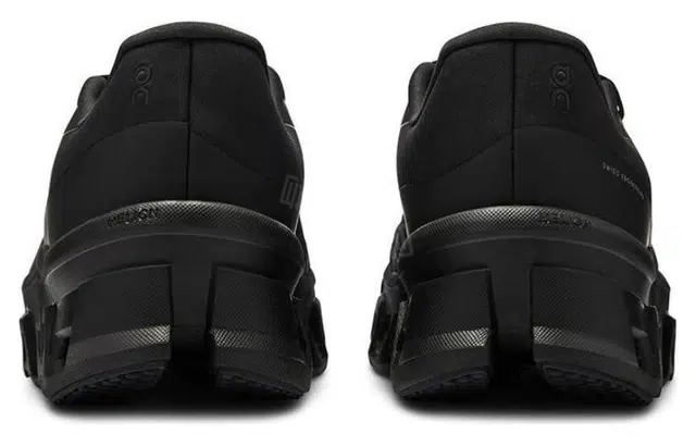 POST ARCHIVE FACTION x On Cloudmonster 2