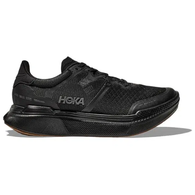 HOKA ONE ONE Transport