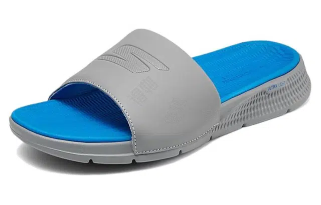 Skechers