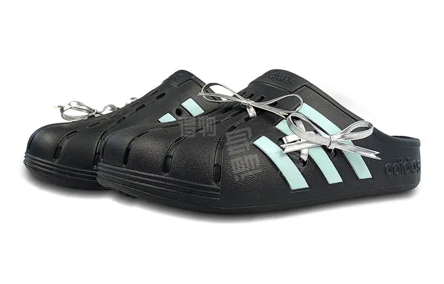 adidas ADILETTE CLOGS AnJie
