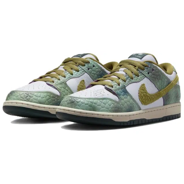 Alexis Sablone x Nike Dunk SB Low