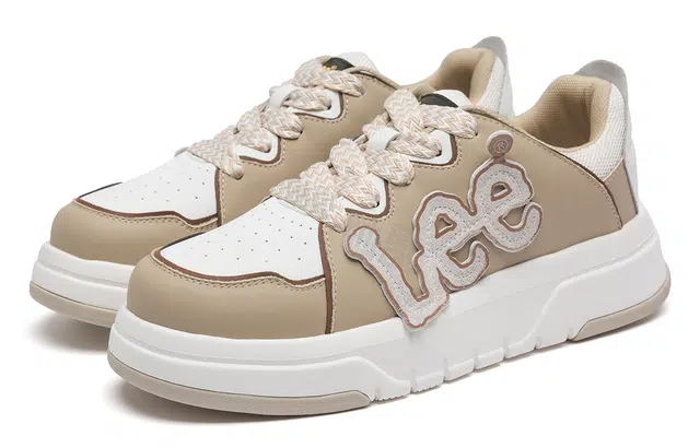 Lee