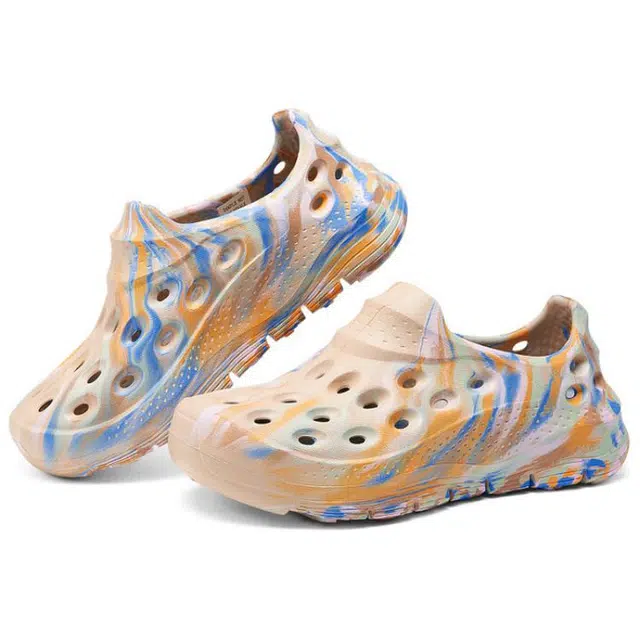 Skechers