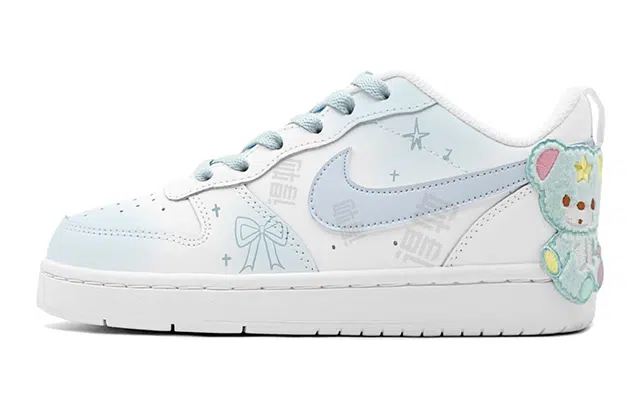 Nike Court Borough Low 520
