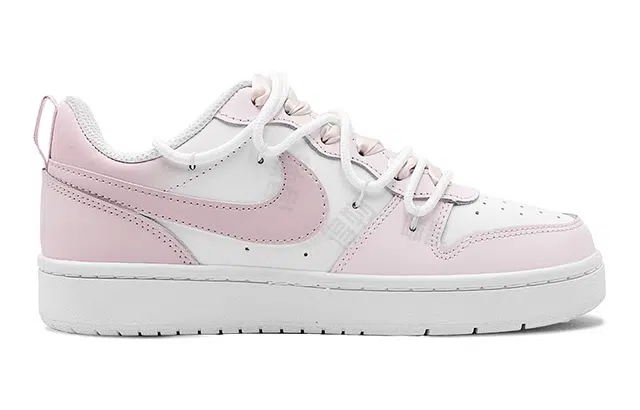 Nike Court Borough Low 520