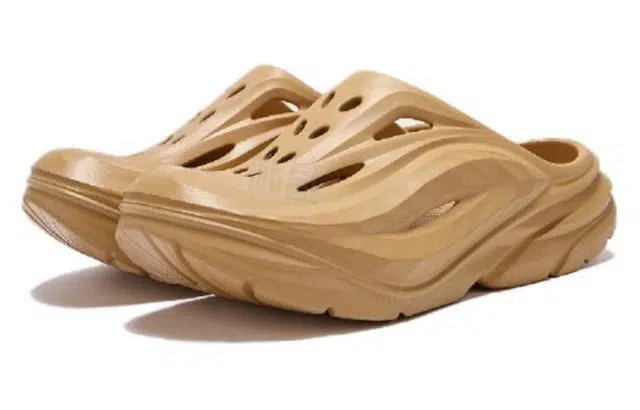HOKA ONE ONE
