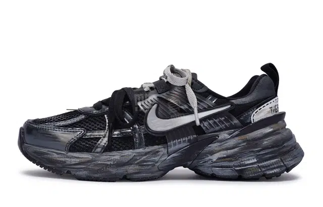 Nike V2K Run 811