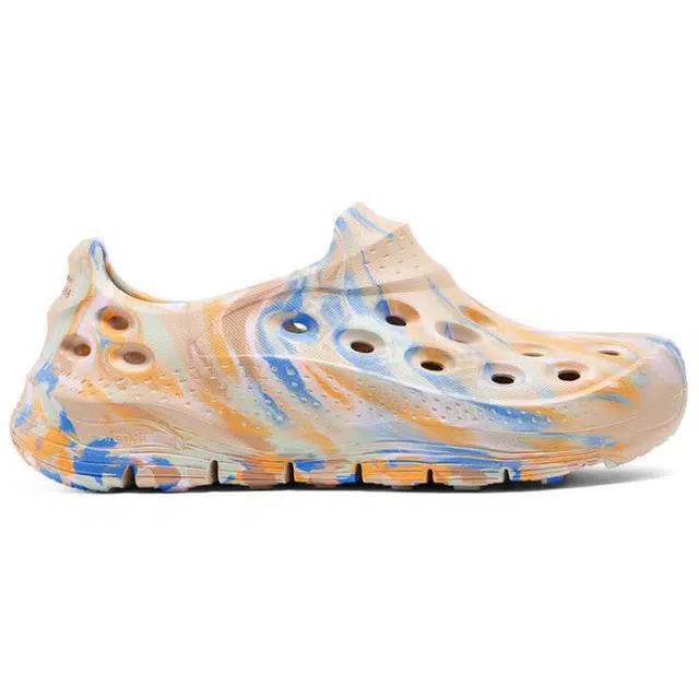 Skechers