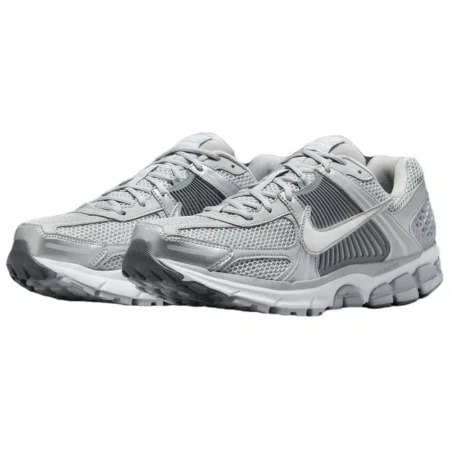 Nike Air Zoom Vomero 5