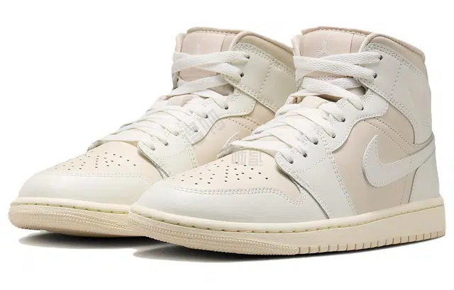 Jordan Air Jordan 1 Retro High Women's Off-White