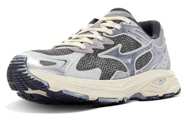 Mizuno Racer S