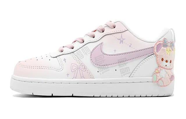 Nike Court Borough Low 520