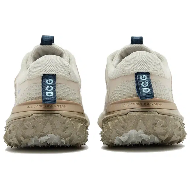 Nike ACG Mountain Fly 2