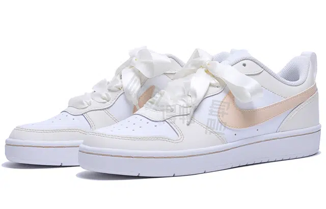 Nike Court Borough Low 520 GS