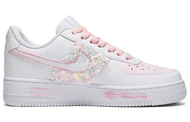Nike Air Force 1 Low CUS ID 520