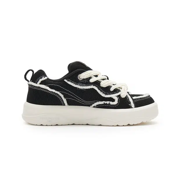 Champion Essentials Broken Splicing C-Logo