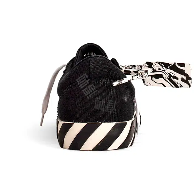 OFF-WHITE Virgil Abloh