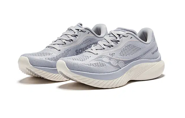 Saucony KINVARA 15