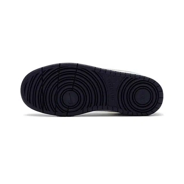 Nike Court Borough PEEKABOO