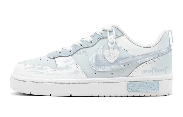 Nike Court Borough Low 520