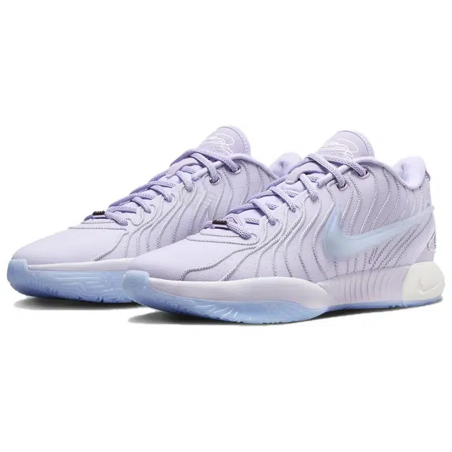 Nike Lebron 21