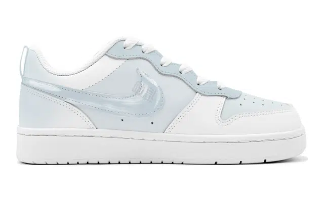 Nike Court Borough Low 520