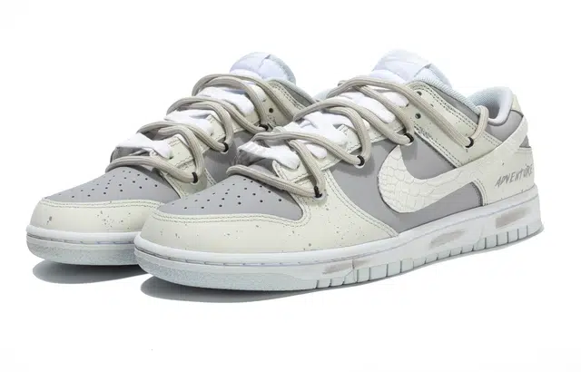 Nike Dunk Low White Grey