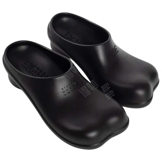 MM6 Maison Margiela Anatomic