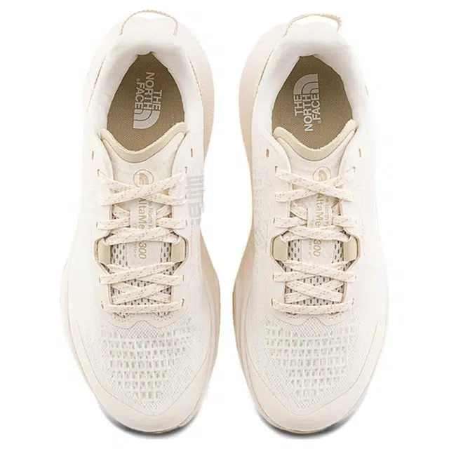 THE NORTH FACE Altamesa 300