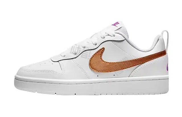 Nike Court Borough Low 520 GS