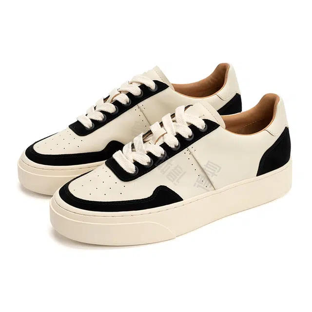 FOOT INDUSTRY TENNIS TRAINER