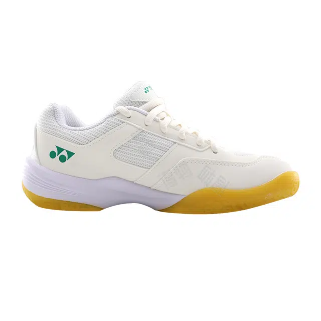 YONEX