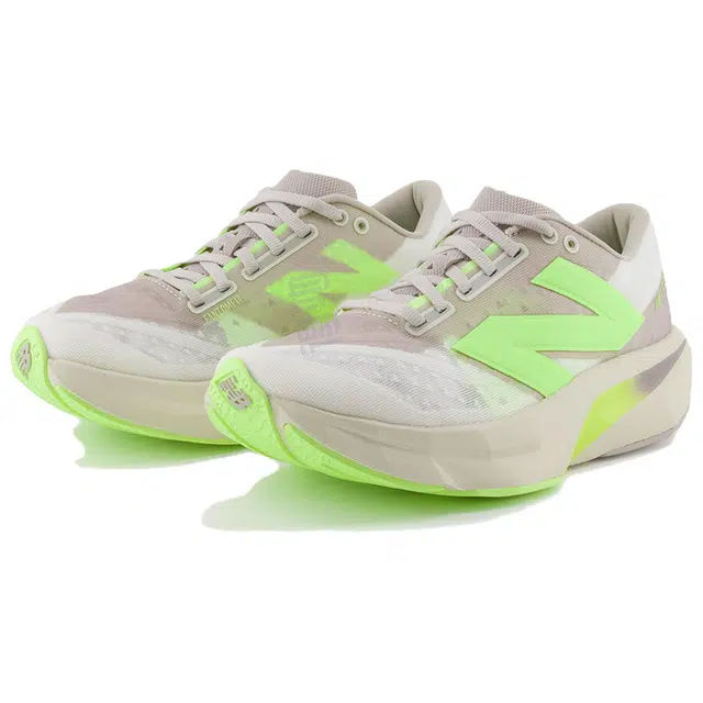 New Balance FuelCell Rebel V4