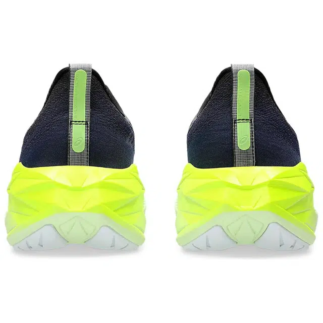 Asics Novablast 4